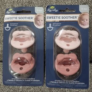 Itzy Ritzy Sweetie Soother PINK